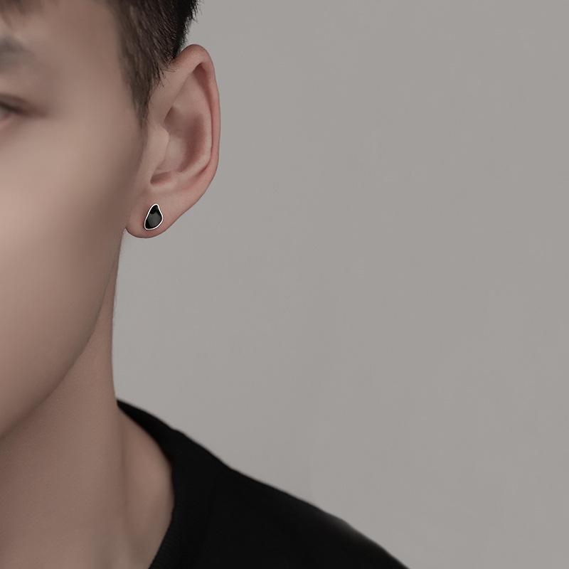 925 Men's Black Irregular Stud Earrings - Trendy and Unique Ear Jewelry for Boys