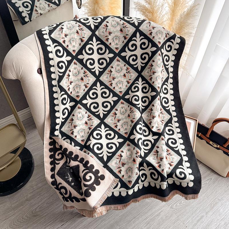 New Autumn and Winter Vintage Two-Tone Patchwork Printed Scarf, Faux Cashmere, Warm and Stylish Neck Wrap, Trendy Large Shawl
