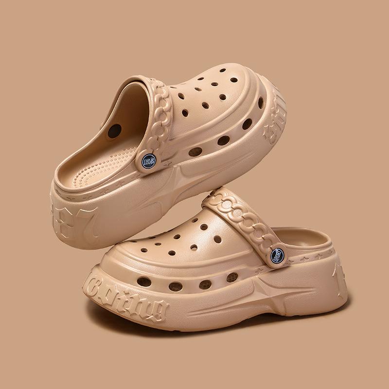 Fashion Thick Bottom Eva Outdoor Clogs Slippers Women Summer Gothic Letter Decoration Wedge Heels Slides Soft Sole Close Toe Slippers