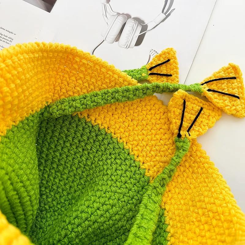 New Super Cute Funny Hat for Women Handmade Knitted Ear Protection Winter Warm Frog Wool Hat