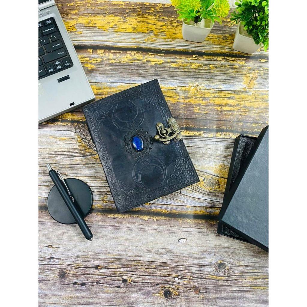 Potrójna Bogini Księżyca junk journal Grimoire dziennik księga zaklęć czary Rustykalne strony Pusty dziennik księga cieni