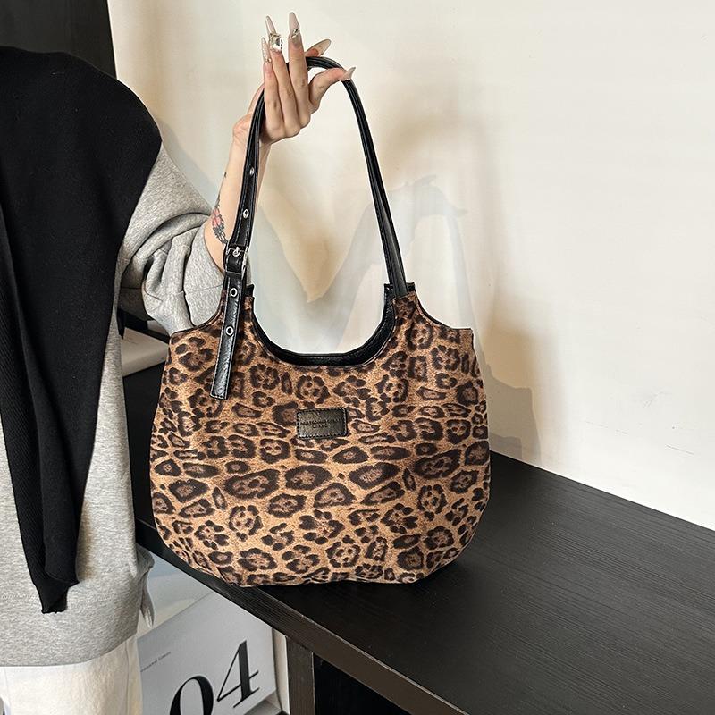 Today's Popular Retro Leopard Print Big Bag Women's New Autumn Fashion Versatile Commuter Shoulder Tote Bag