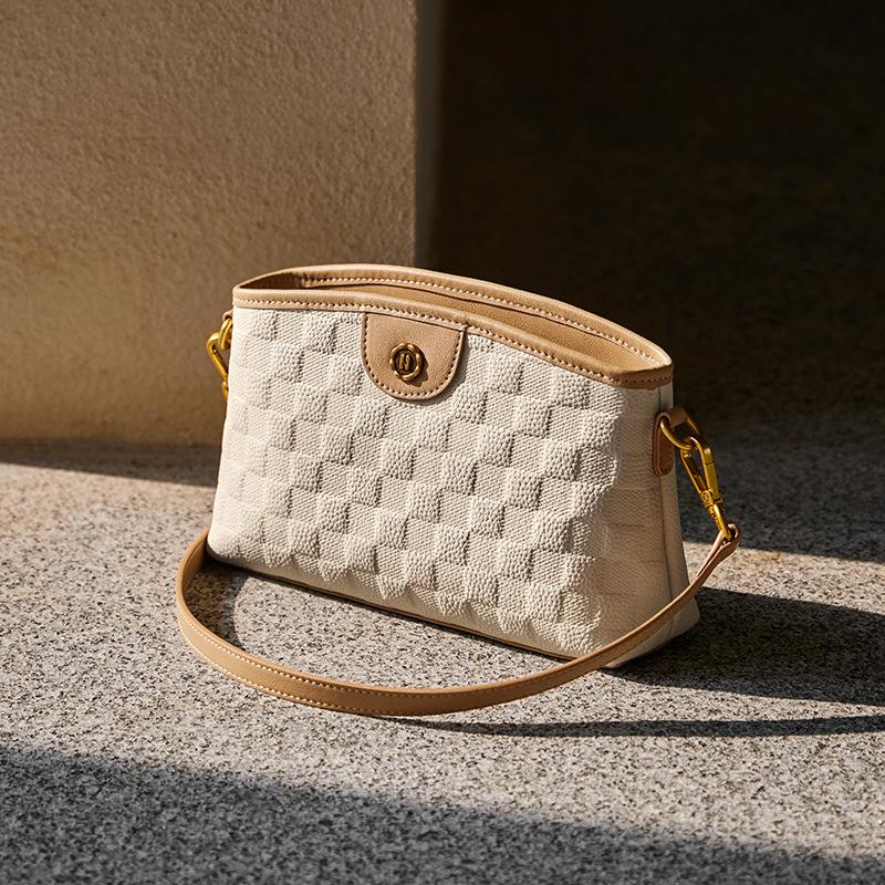 

Mrs. Qiao Handbag Women s 2025 New Autumn Winter Crossbody Small Bag Genuine Leather Women s Bag Single Shoulder High-end Small Square Bag Upper Width23CM*Lower Wid