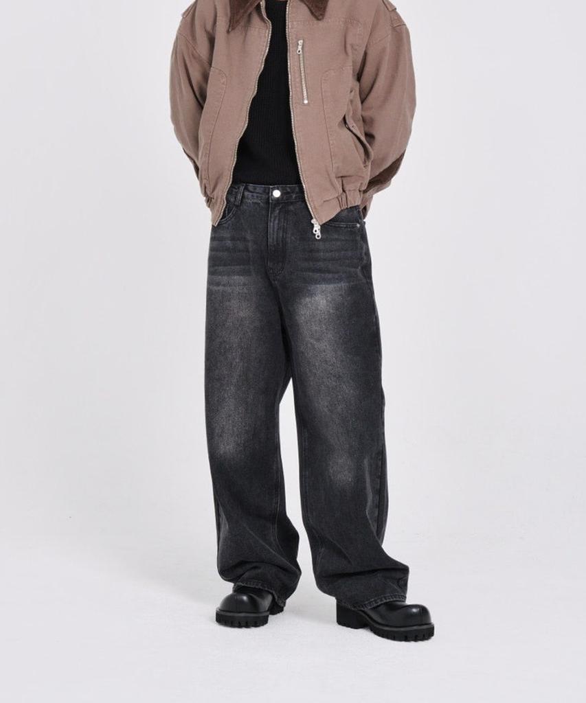 Dideobeulyueseui Washed Balloon Denim Wide Pants (Black)