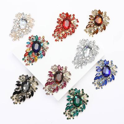 Fashion Creative Alloy Medium Glass Brooch Exquisite Versatile Women'S Coat Coat Corsage Jewelry Pin