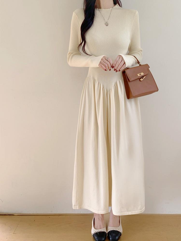 

Korean Style Waist-Slimming Long Sweater Dress with Semi-High Neck One Size абрикосовий