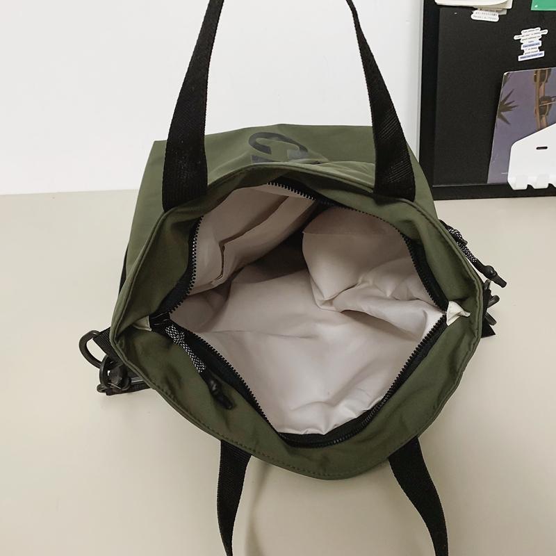 Мужской рюкзак с буквенным принтом — фото 9