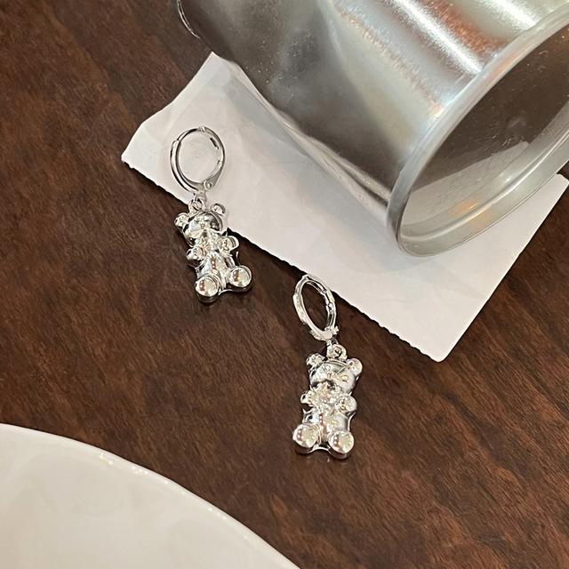 New Fashion Trend Unique Design Geometric Elegant Delicate Asymmetric Bear Zircon Heart Stud Earrings Women 'S Jewelry Gifts