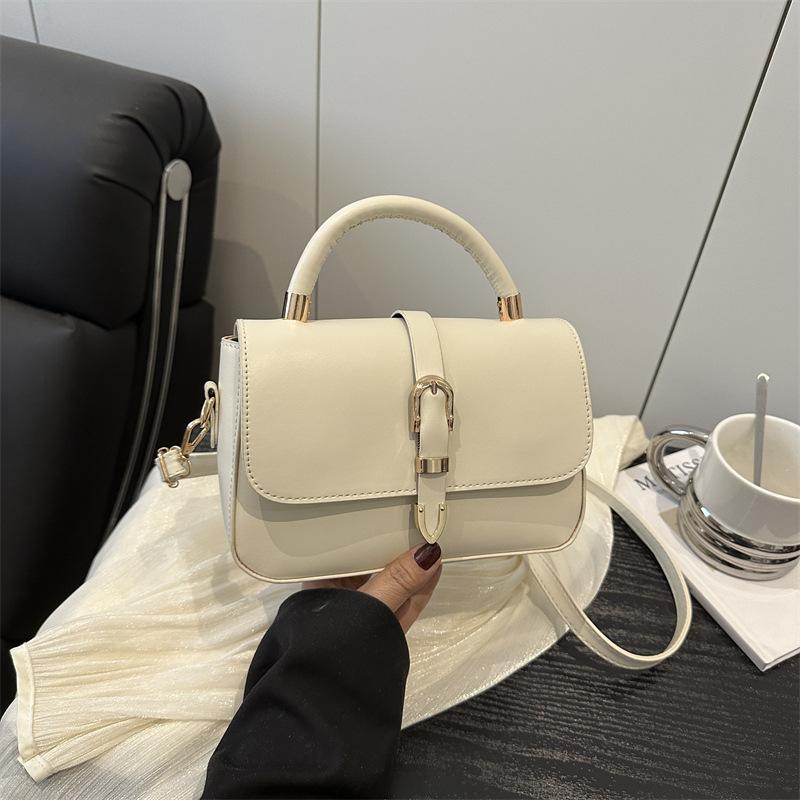 This Year's Popular Handbags 2025 Autumn New Fashion Casual Simple Messenger Bags Trendy Commuter Shoulder Women's Bags