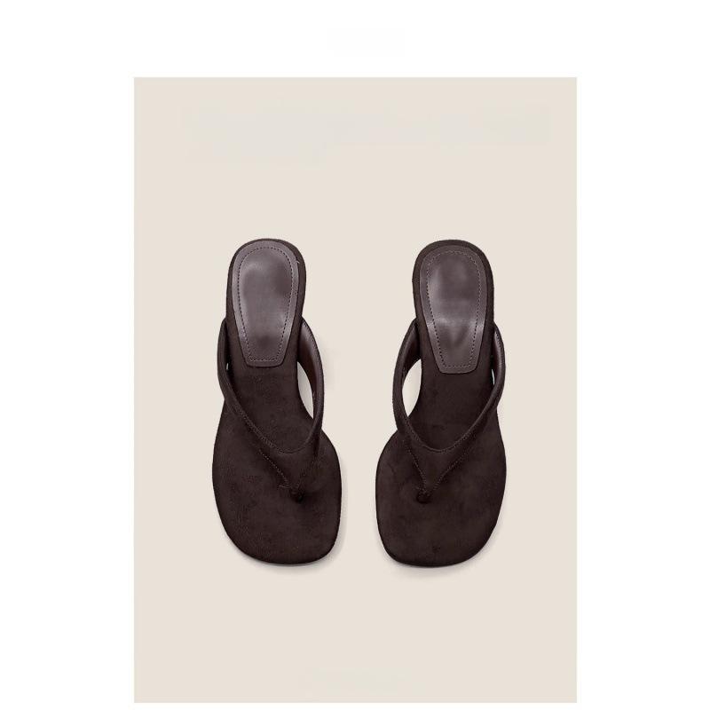 Europäische und amerikanische Oberbekleidung Sandalen mit Keilabsatz Sommer 2025 neue Pendler-Mode vielseitig mit Rock Zehen-High Heels Damen