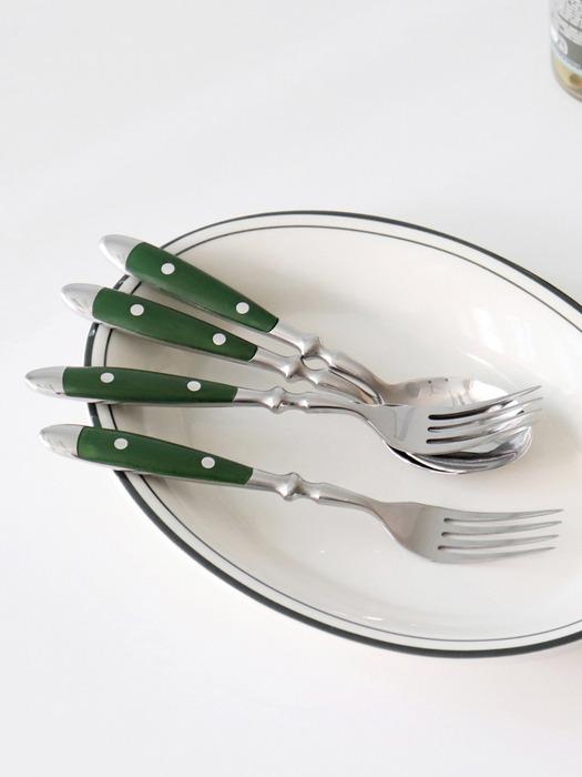 

kamomekitchen osteria dinner cutlery green knife
