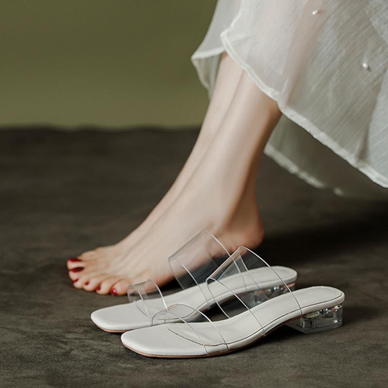 

2025 new female drag fairy wind wear crystal heel fashion shoes transparent one-word strap high heels thick heel sandals 35