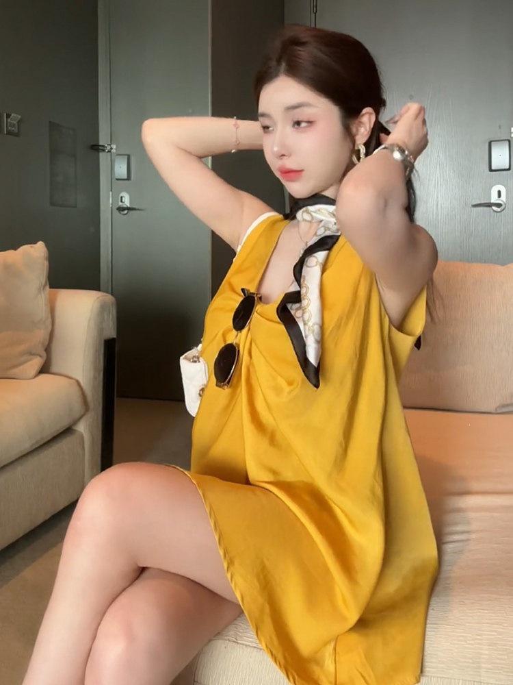 

Korean V-Neck Yellow Two-Way Vest Dress for Women: Summer Twisted Back, Loose & Slimming. Large жёлтый