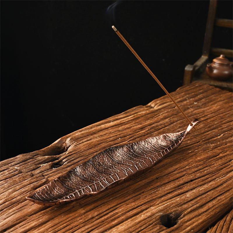 Creative Leaf Incense Burner for Sandalwood & Agarwood Coils - Tea Ceremony Ornament