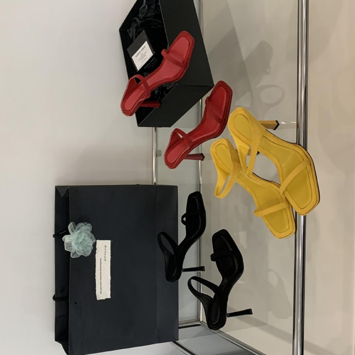 

In the summer of 2025, the new one-word catwalk with stilettos, lazy people wear half-drag beach vacation open-toed women s sandals 39 жёлтый