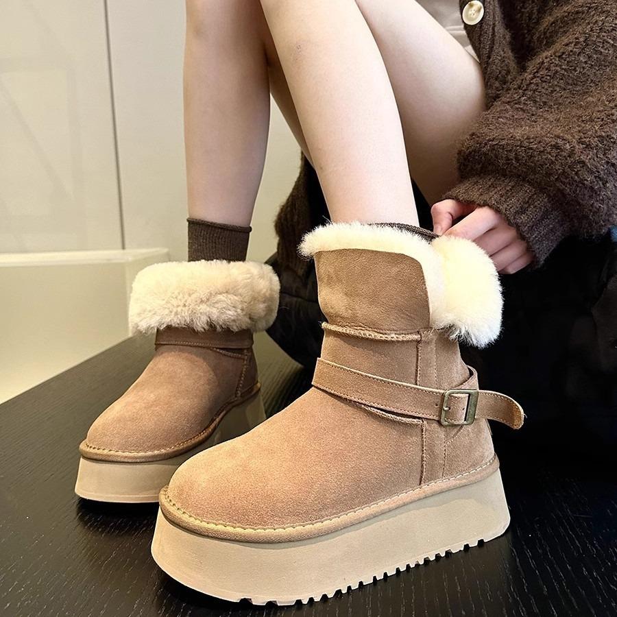Cute sweetener~ pointed goods cow fur integrated flanged snow boots women's thick soles increase height cotton shoes two wear cotton boots