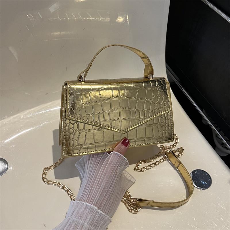 Fashionable Retro Crossbody Bag With Soft Structure Ideal For Everyday Use And Casual Events