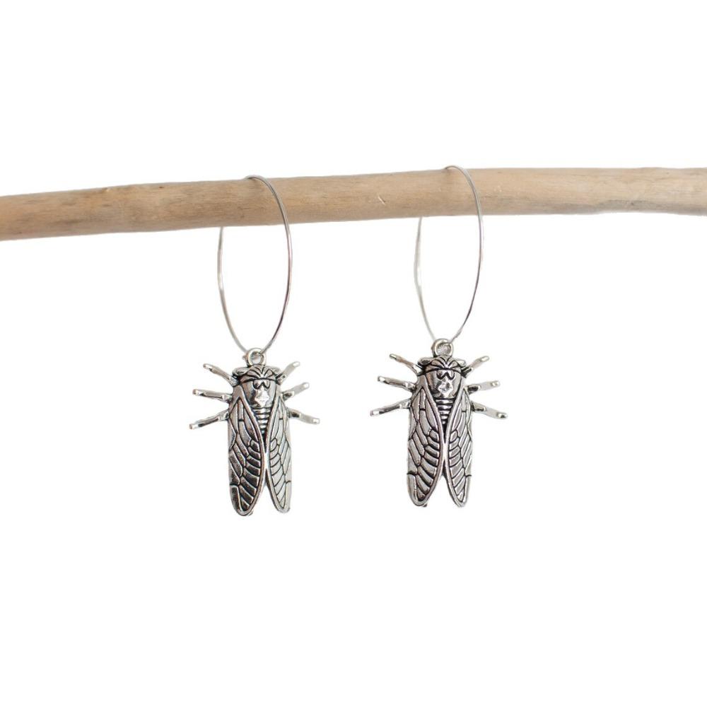 Retro Silver Color Cicada Dangle Hoop Earrings Necklace for Women Men Gothic Insect Dangle Earrings Boho Nature Bug Jewelry Sets