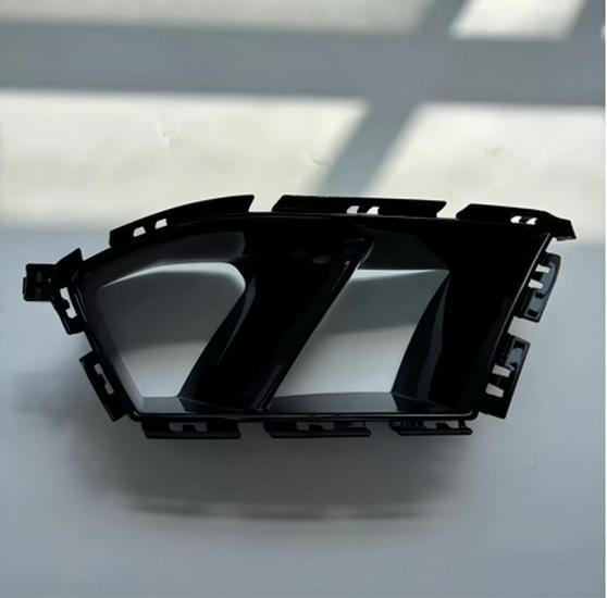 BMW M3/M4 G80/G82 Front Bumper Air Intake & Fog Light Vent Frame