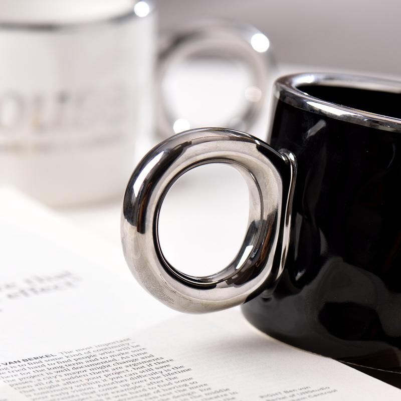 Tazza Elettroplaccata di Lusso Leggero Tazza in Ceramica Instagram Alta Bellezza Orso Violento Tazza d'Acqua Creativa Grande Capacità CASA Tazza da Caffè