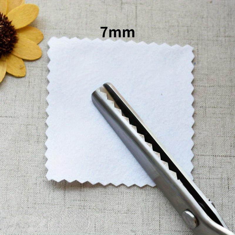 

1 шт. Профессиональные портновские ножницы Кружевные ножницы Ножницы для выкройки Ткань Кожа Бумага Ножницы с дугообразными лезвиями, Ножницы с зубчатыми лезвиями Ручная работа DIY Zigzag-7mm