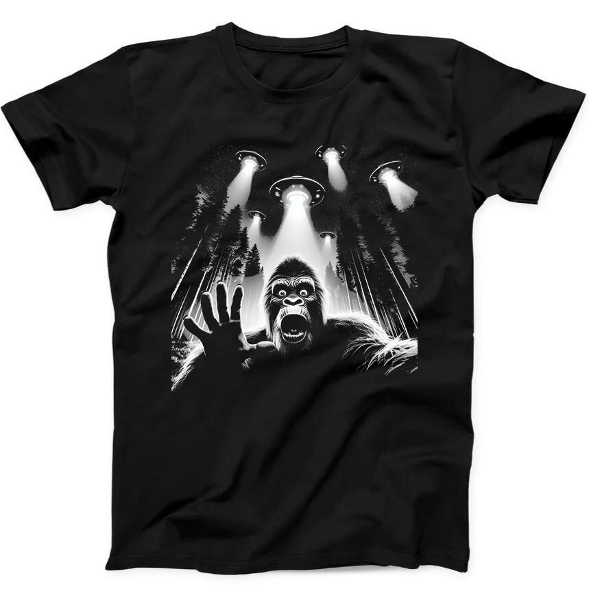 

Bigfoot Selfie with UFO Aliens Meme Funny Gift Tee Black T Shirt 309 M