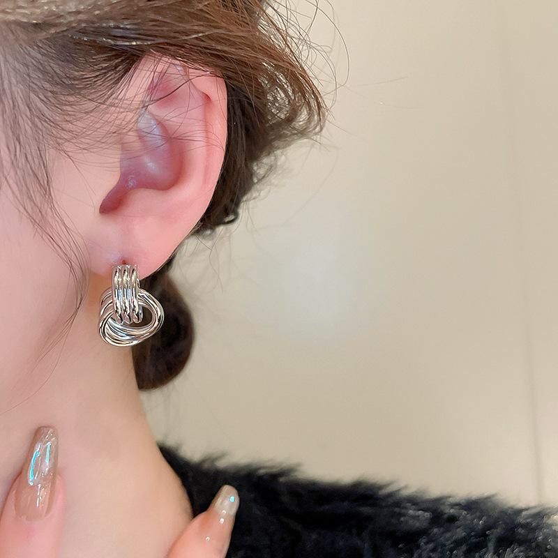 Fashion Metal Twisted Knotted Stud Earrings For Woman Exaggerated Gold Silver Color Geometric Statement Earrings Jewelry