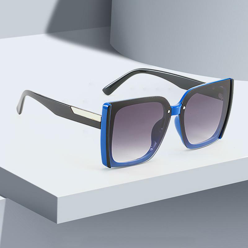 Fashionable Vibrant Square Shaped Sunglasses For Women Gradient Multi-Color Lenses Lightweight Durable Design For Women Glasses
