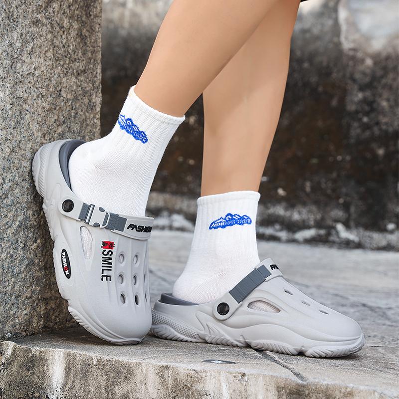 Fashion Mens Summer Beach Sandals Unisex Casual Garden Clogs Outdoor Wide Toe Cross Sandals for Ladies Non Slip House Shower Slippers