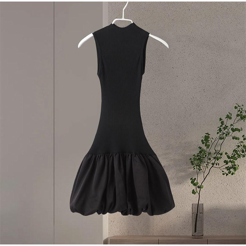 Вязаное плиссированное бальное платье с открытой спиной — фото 17