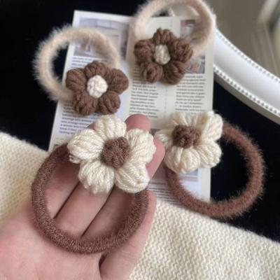 Fascia per Capelli e Elastico all'Uncinetto con Fiore da Donna Autunno Inverno - Dolce Accessorio per Capelli in Peluche