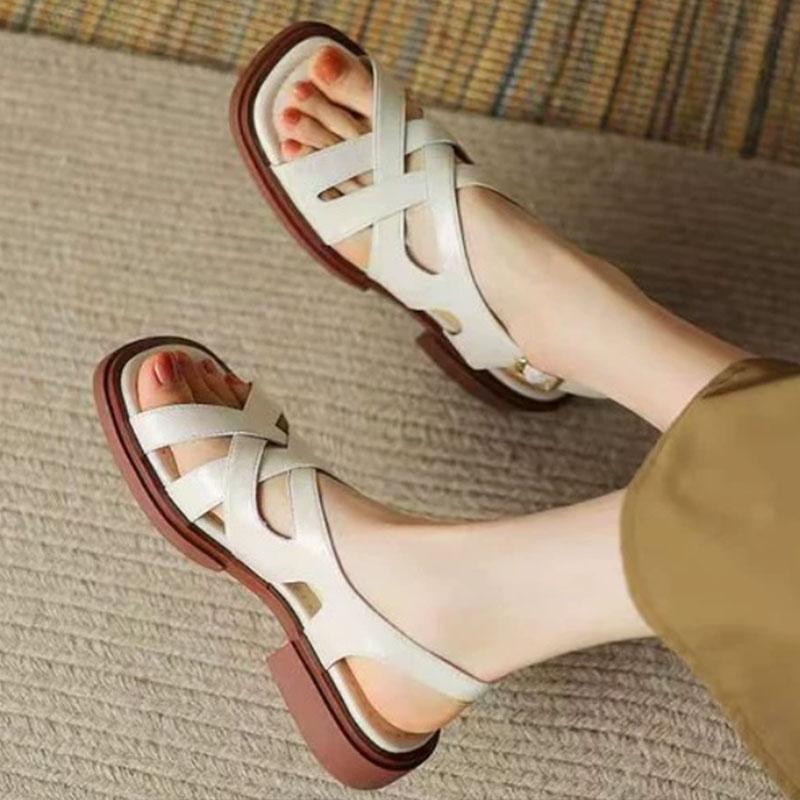 Fashion Smile Women Sandals Spring New Rubber Low Heel Square Toe Beach Sandals Korean Version Sandals Roman Retro Woven Fashion Sandals