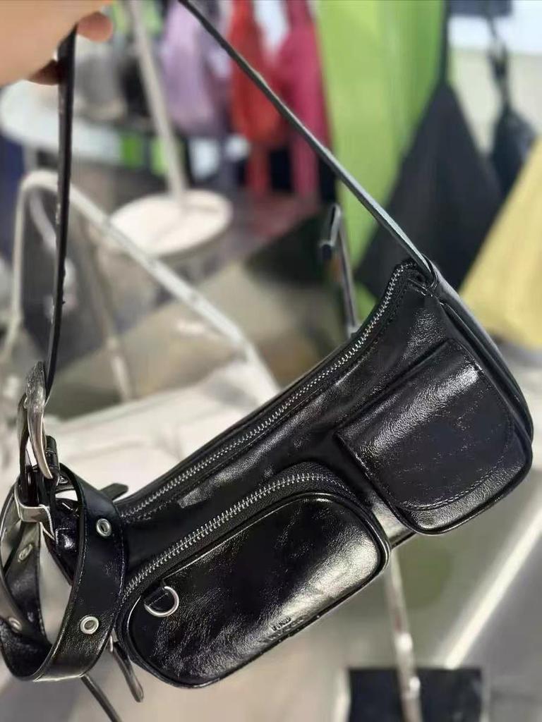 Korea Niche FindKapoor Multi-Pocket ITZY Style Crossbody Shoulder Bag for Women