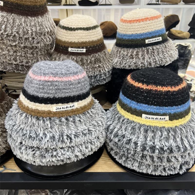 

Winter new plush eaves color matching wool knitted bucket hat ladies fairy wind small fresh warm basin hat M（56-58cm） чорний
