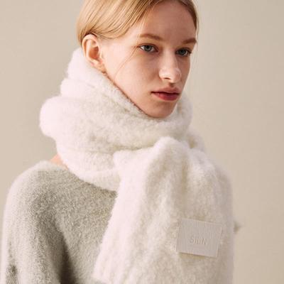 SILN Long Cloud Boucle Knit Muffler (IVORY)