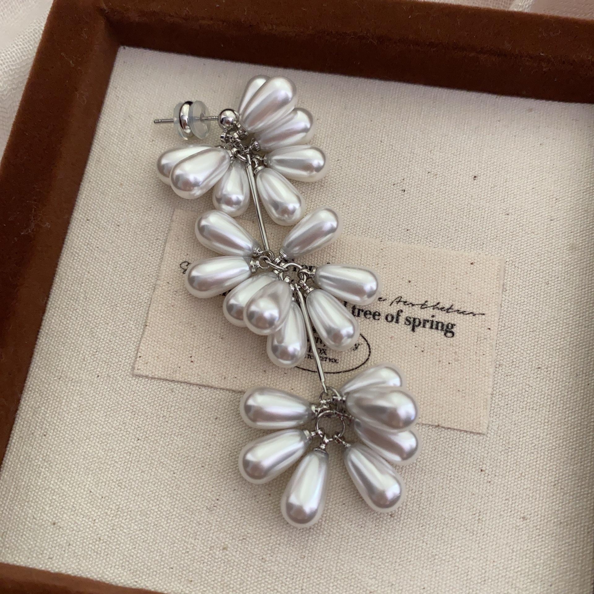 

Multi-layer water drop-shaped pearl flower earrings, earrings, personalized niche design, light luxury, exquisite temperament, fringed earrings