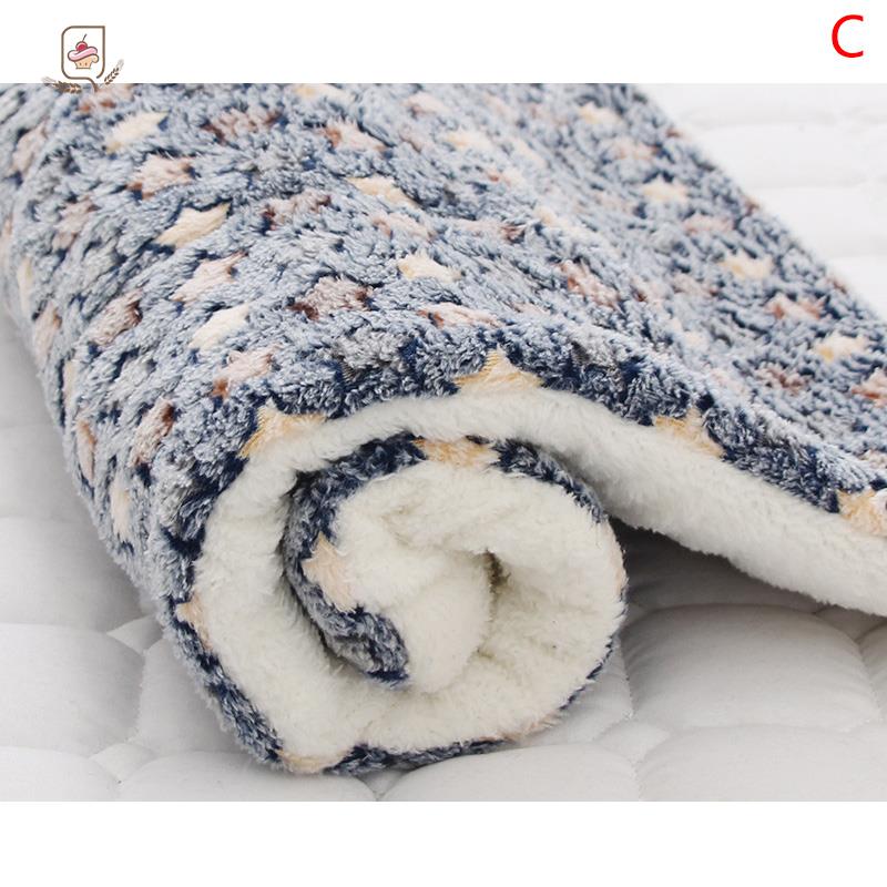 Soft Fluffy Pet Dog Blanket Cute Star Printing Pet Mat Warm Breathable Skin Friendly Cats And Dogs Bed Blanket Pet Supplies