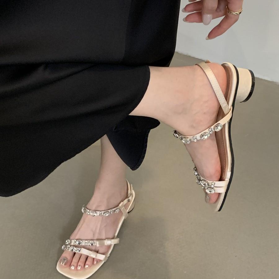 French Medium Heel Silver Rhinestone Sandals Fairy Shoes 2025 New Summer with Skirt Seaside Vacation Roman Shoes