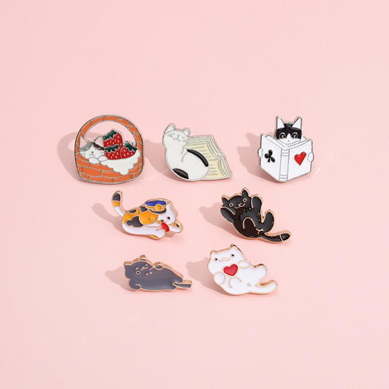 Enchanting Design Cat Alloy Brooch Colorful Cartoon Figure For Personalized Gifts