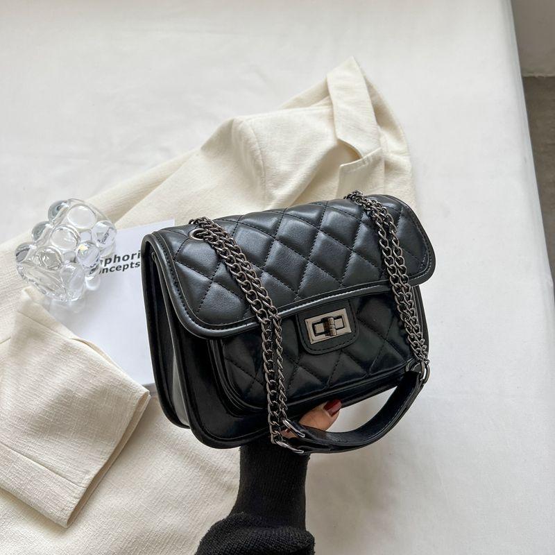 Rhombus chain bag women's bag new commuter niche design shoulder bag premium texture messenger small square bag