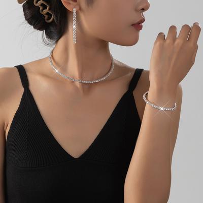 Modaya Uygun Parlak Kolye Küpe Bileklik Seti Lüks Charm Xiang Takı Küpeleri Dört Parça Set