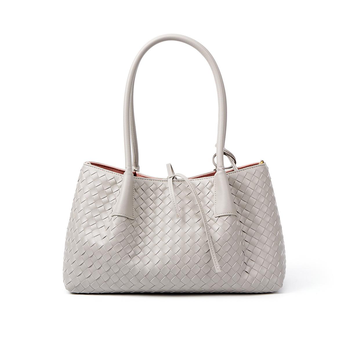 Cowhide handbag commuter shoulder tote bag
