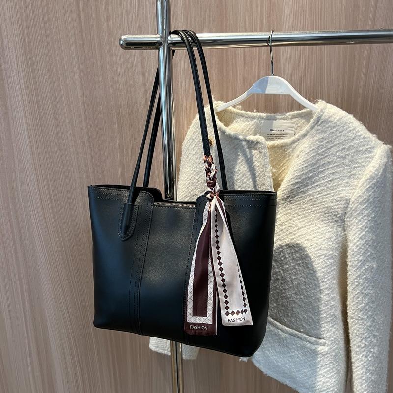 Large-capacity Bag Women's New Portable Shoulder Solid Color Premium Portable Commuting Versatile Free Silk Scarf Tote Bag