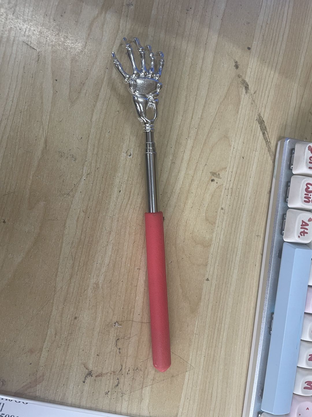 

Ручное Выдвижное Домашнее Массажное Устройство из Нержавеющей Стали - Не Нужно Просить Помощи - Чесалка для Спины для Пожилого Человека One Size красный