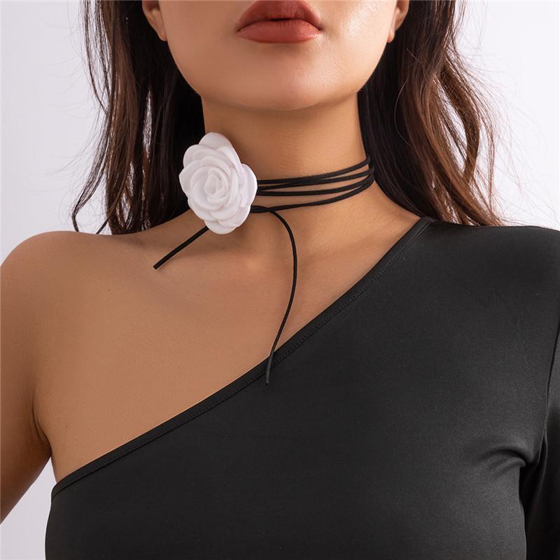 Romantic Gothic Phantom Flower Clavicle Chain Necklace for Women Ladies Korean Fashion Adjustable Rope Choker Y2K Accessories