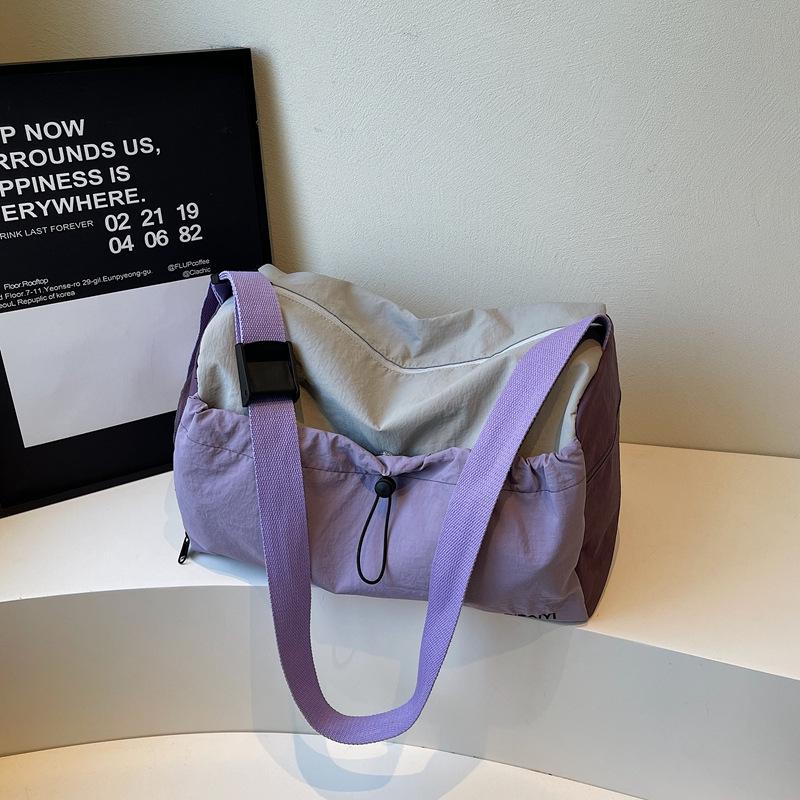 

Women s Large Capacity Lightweight Travel & Fitness Bag - Fashionable Single Shoulder Crossbody for Short Trips & Business Travel