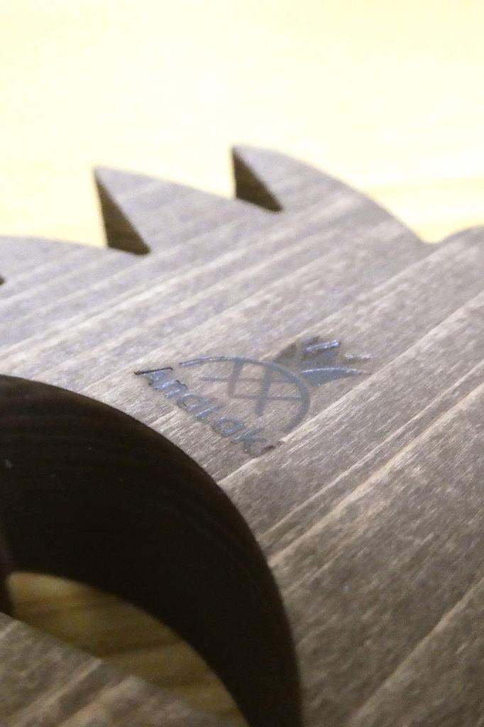 AndLaki Trivet, Stylish Wooden Pineapple Design, Made In Japan with Natural Japanese Cypress (Dark Brown, Small)