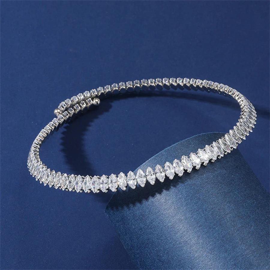 Einfache schwarze Kupferfarbene Choker-Halsketten für Damen Geometrische Zirkon-Drehmomente Halsketten Party Hochzeiten Zirkon