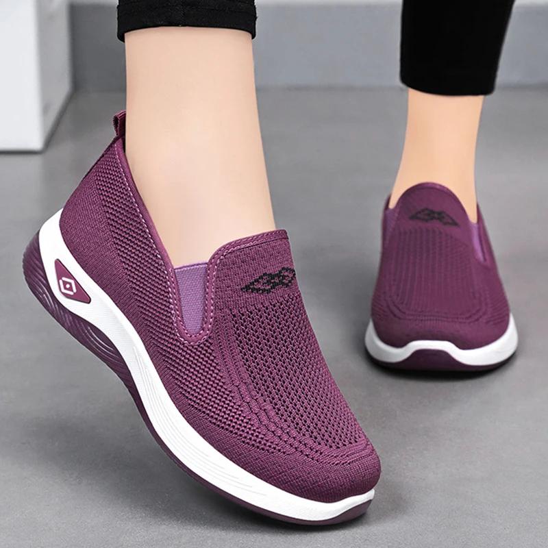 Fashion Lightweight Elastic Slip On Casual Shoes Woman Soft Sole Breathable Knitting Sneakers Woman Comfortable Non Slip Walking Shoes