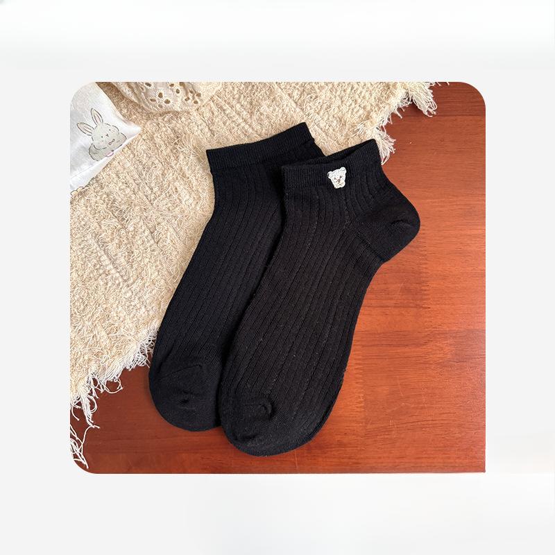 Ladies Spring and Summer Thin New Solid Color Embroidery Lovely Cartoon Versatile Breathable Boneless Boat Socks